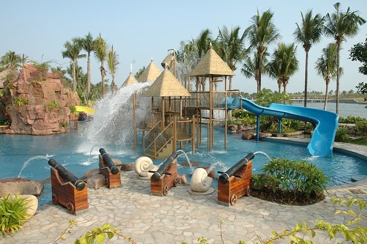 Nantian Hot Spring main view